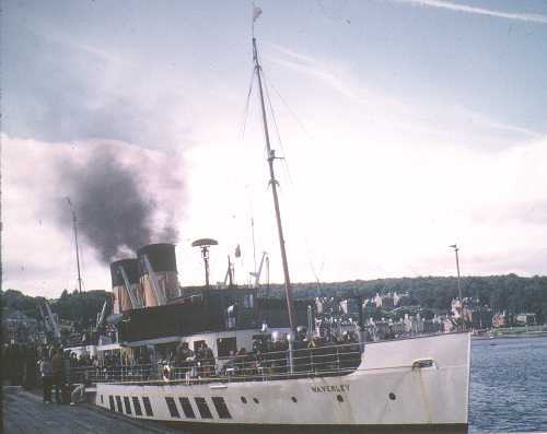 Waverley waits at Rothesay Pier